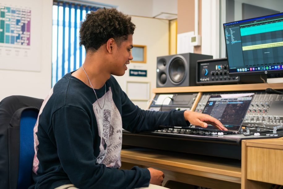 Brit Award-winner witnesses top talent at Loughborough Schools Music Technology Showcase featured image